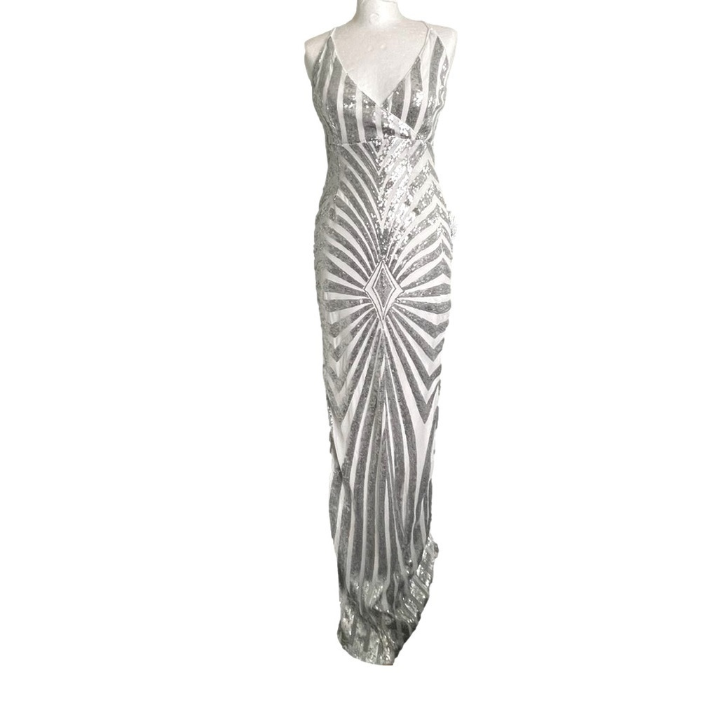NWT Ohvera White Silver Sequin Long Dress ✨ Size Medium